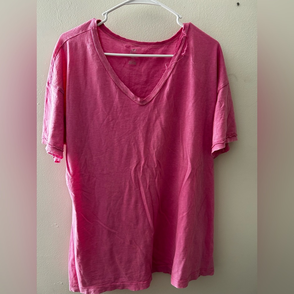 Aerie Real Soft pink v-neck t-shirt size L, very good condition